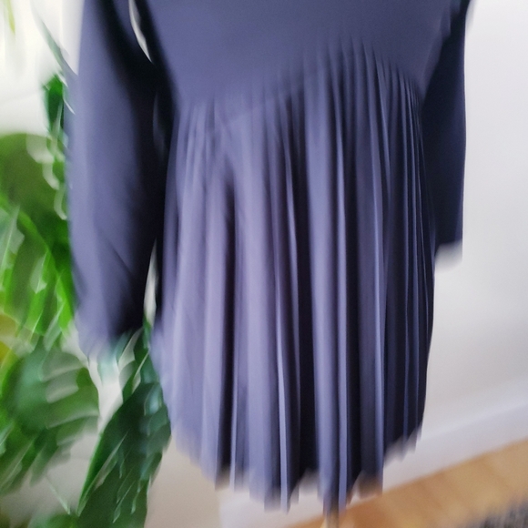 Lululemon Pleat On Long Sleeve Black - 6 - Picture 10 of 14